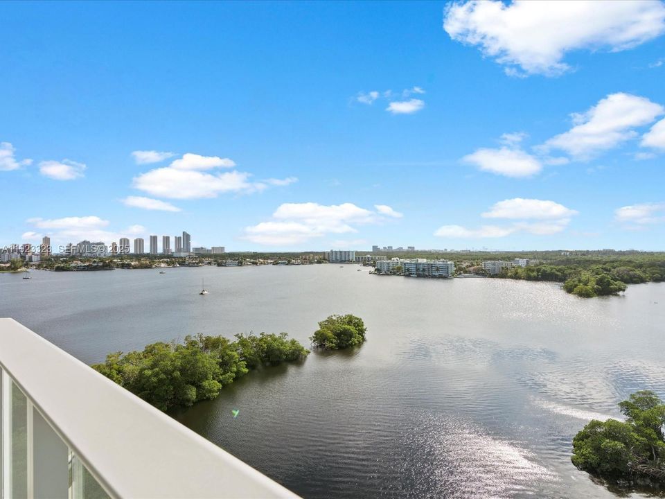 En Venta: $1,299,000 (2 camas, 3 baños, 1801 Pies cuadrados)