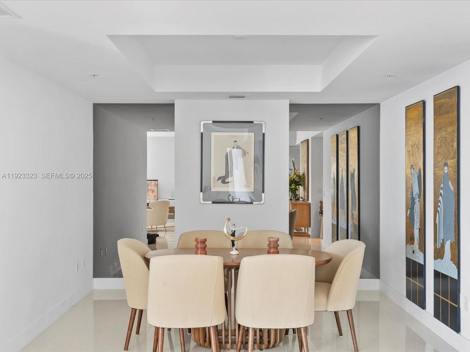 En Venta: $1,299,000 (2 camas, 3 baños, 1801 Pies cuadrados)