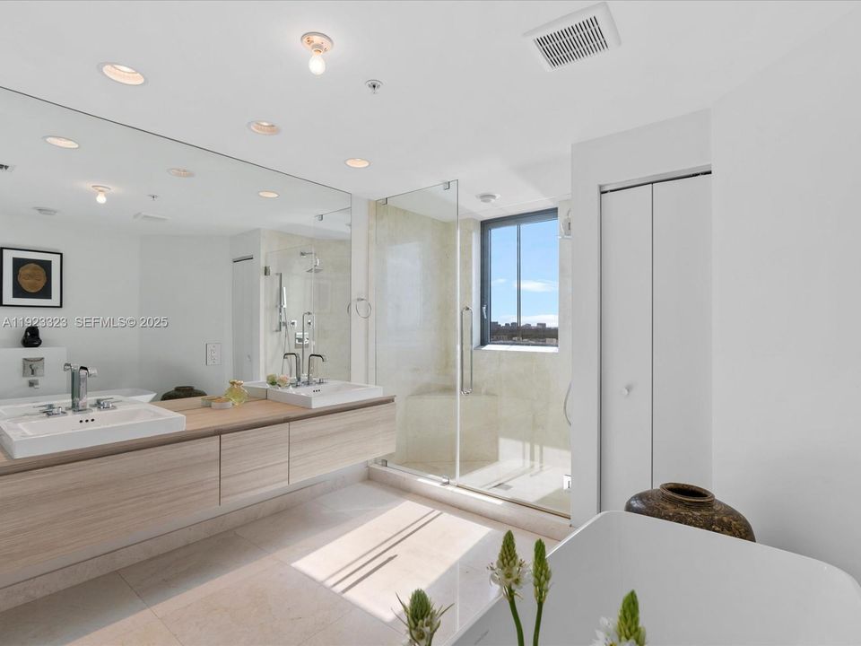 En Venta: $1,299,000 (2 camas, 3 baños, 1801 Pies cuadrados)