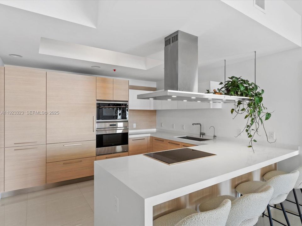 En Venta: $1,299,000 (2 camas, 3 baños, 1801 Pies cuadrados)