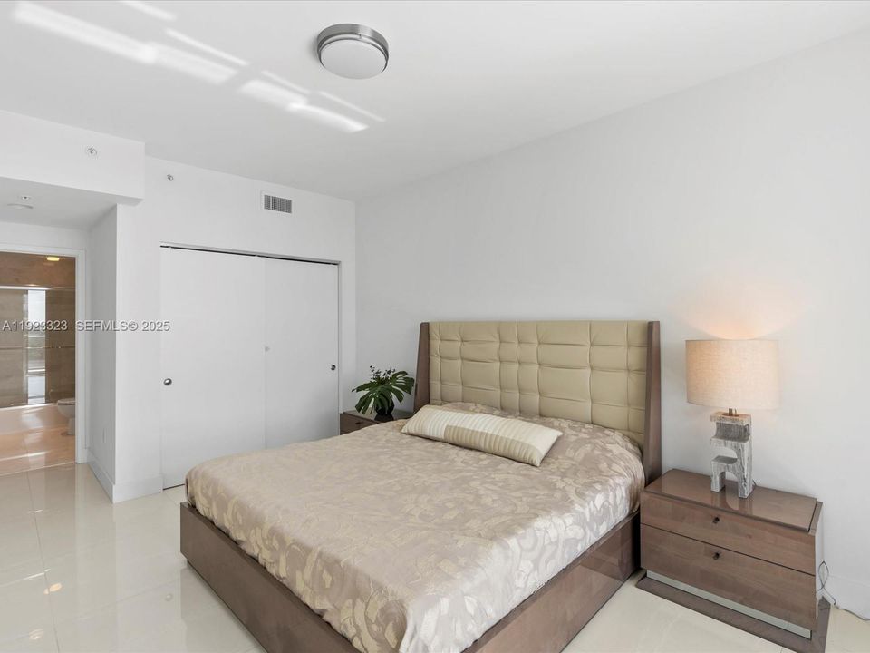 En Venta: $1,299,000 (2 camas, 3 baños, 1801 Pies cuadrados)