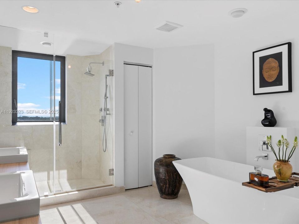 En Venta: $1,299,000 (2 camas, 3 baños, 1801 Pies cuadrados)