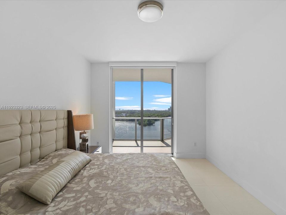 En Venta: $1,299,000 (2 camas, 3 baños, 1801 Pies cuadrados)