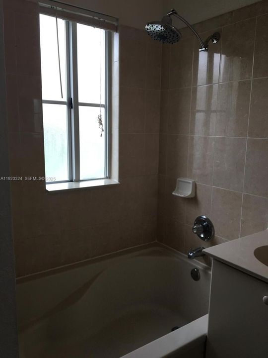 For Rent: $3,500 (3 beds, 3 baths, 1462 Square Feet)