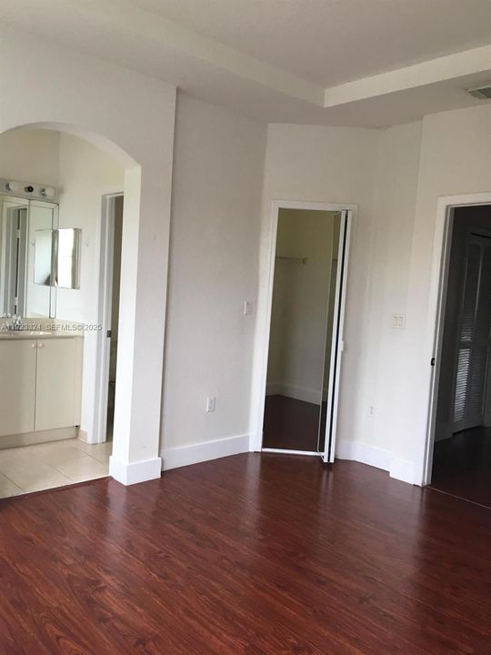 For Rent: $3,500 (3 beds, 3 baths, 1462 Square Feet)