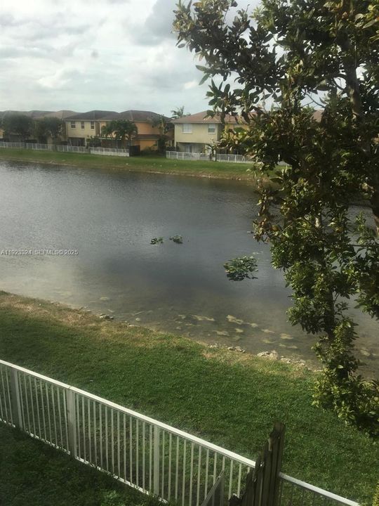 For Rent: $3,500 (3 beds, 3 baths, 1462 Square Feet)