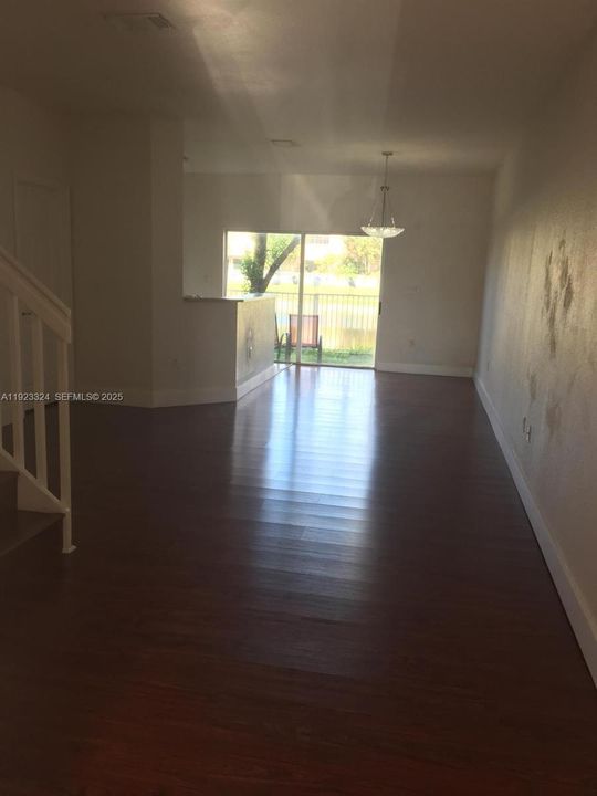 For Rent: $3,500 (3 beds, 3 baths, 1462 Square Feet)