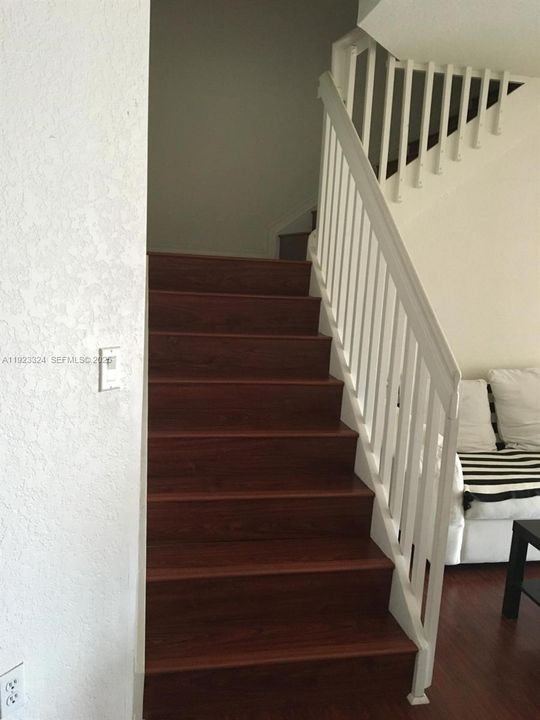 For Rent: $3,500 (3 beds, 3 baths, 1462 Square Feet)