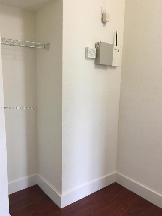 For Rent: $3,500 (3 beds, 3 baths, 1462 Square Feet)