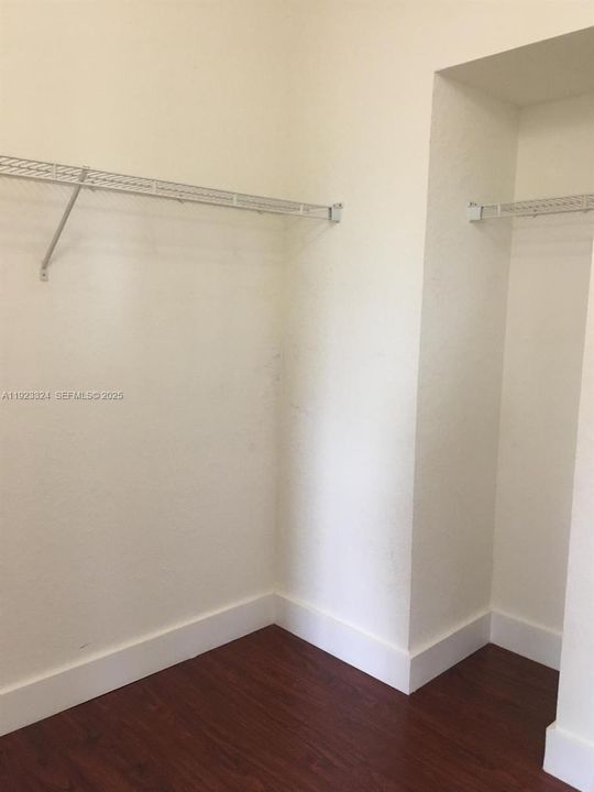 For Rent: $3,500 (3 beds, 3 baths, 1462 Square Feet)