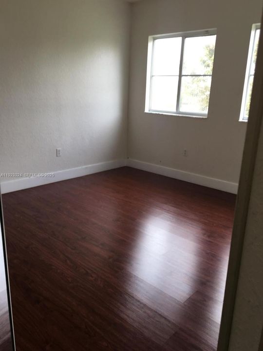 For Rent: $3,500 (3 beds, 3 baths, 1462 Square Feet)