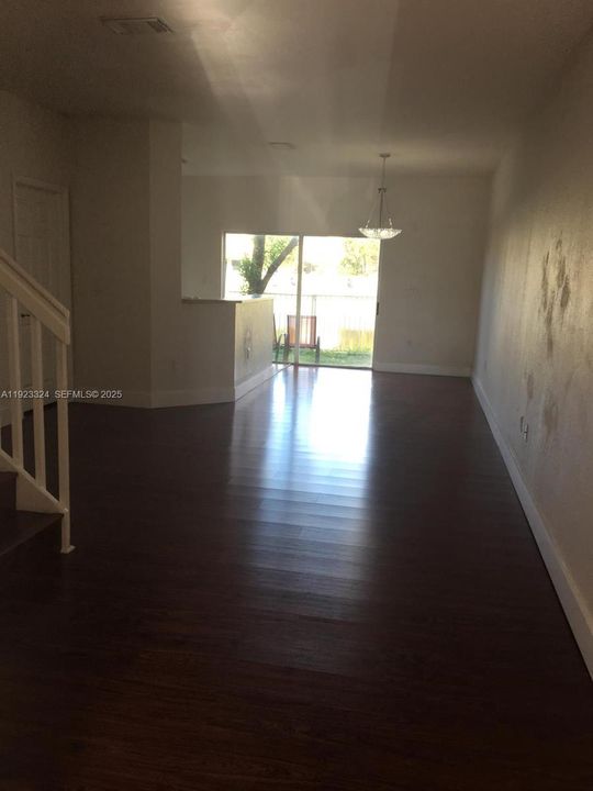 For Rent: $3,500 (3 beds, 3 baths, 1462 Square Feet)