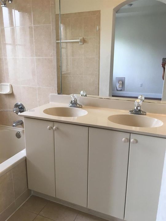 For Rent: $3,500 (3 beds, 3 baths, 1462 Square Feet)