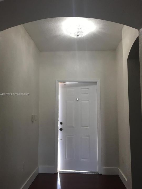 For Rent: $3,500 (3 beds, 3 baths, 1462 Square Feet)