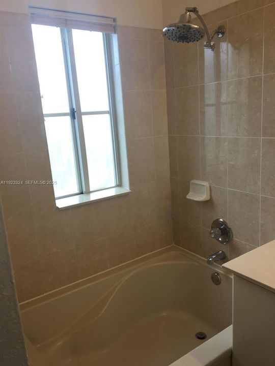 For Rent: $3,500 (3 beds, 3 baths, 1462 Square Feet)