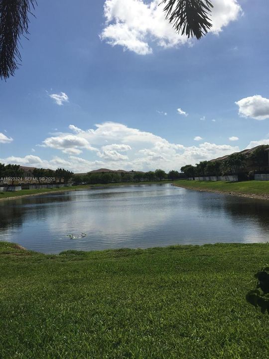 For Rent: $3,500 (3 beds, 3 baths, 1462 Square Feet)