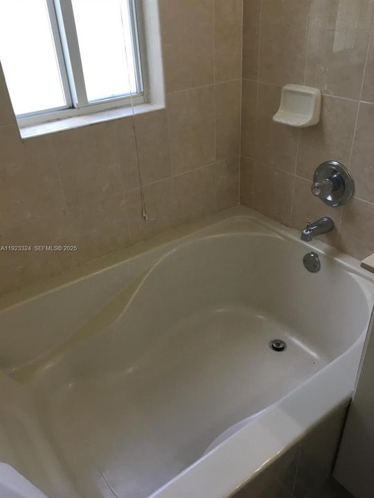 For Rent: $3,500 (3 beds, 3 baths, 1462 Square Feet)