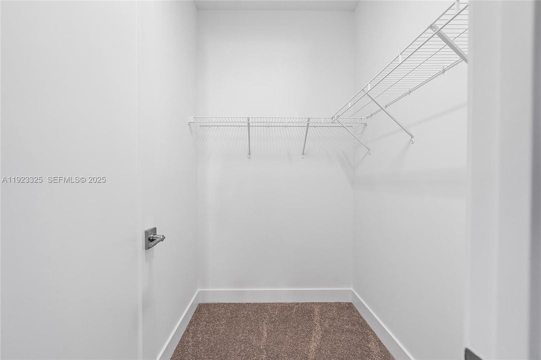 For Rent: $16,000 (5 beds, 5 baths, 3876 Square Feet)