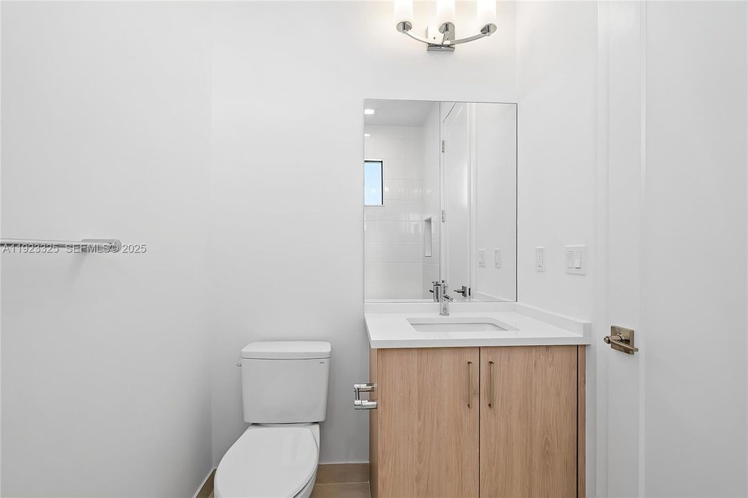 For Rent: $16,000 (5 beds, 5 baths, 3876 Square Feet)