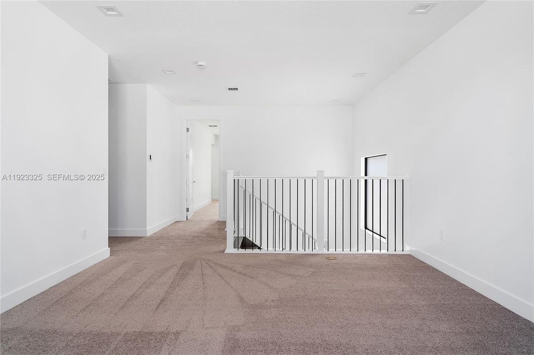 For Rent: $16,000 (5 beds, 5 baths, 3876 Square Feet)