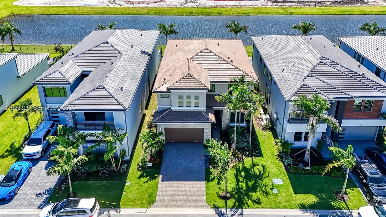 For Rent: $16,000 (5 beds, 5 baths, 3876 Square Feet)