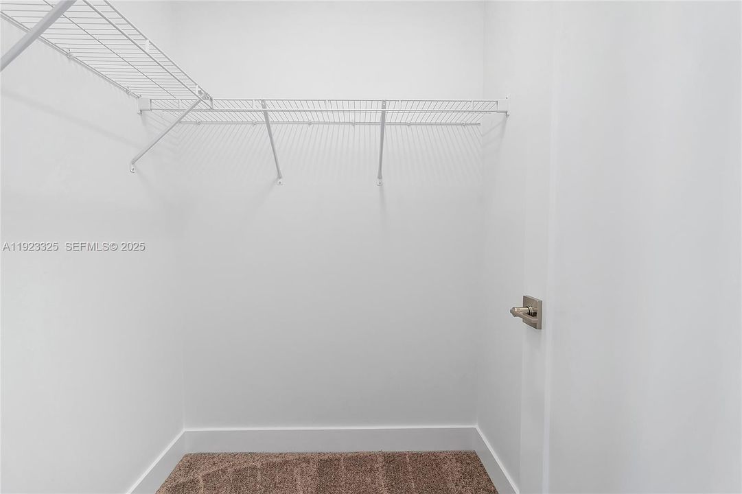 For Rent: $16,000 (5 beds, 5 baths, 3876 Square Feet)