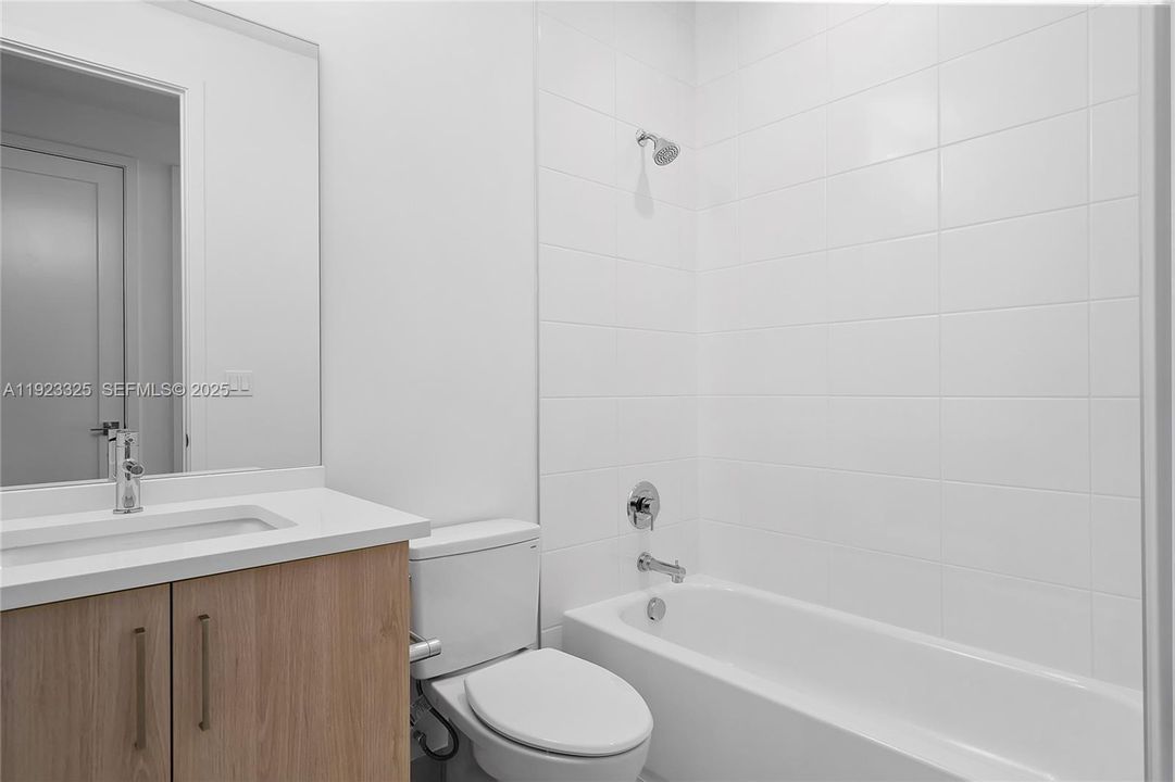 For Rent: $16,000 (5 beds, 5 baths, 3876 Square Feet)