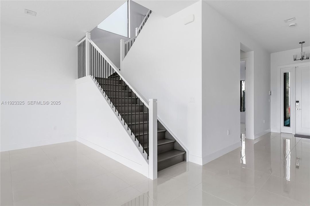 For Rent: $16,000 (5 beds, 5 baths, 3876 Square Feet)