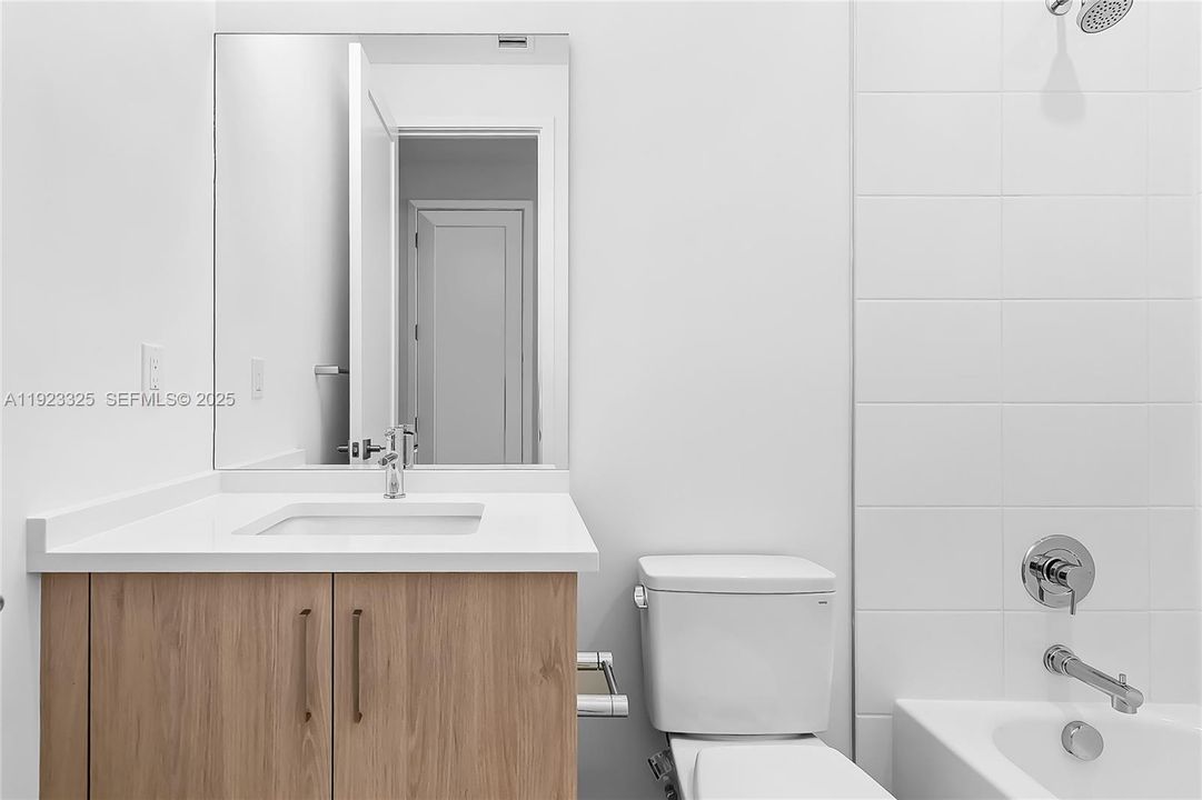 For Rent: $16,000 (5 beds, 5 baths, 3876 Square Feet)