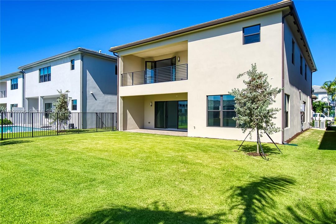 For Rent: $16,000 (5 beds, 5 baths, 3876 Square Feet)