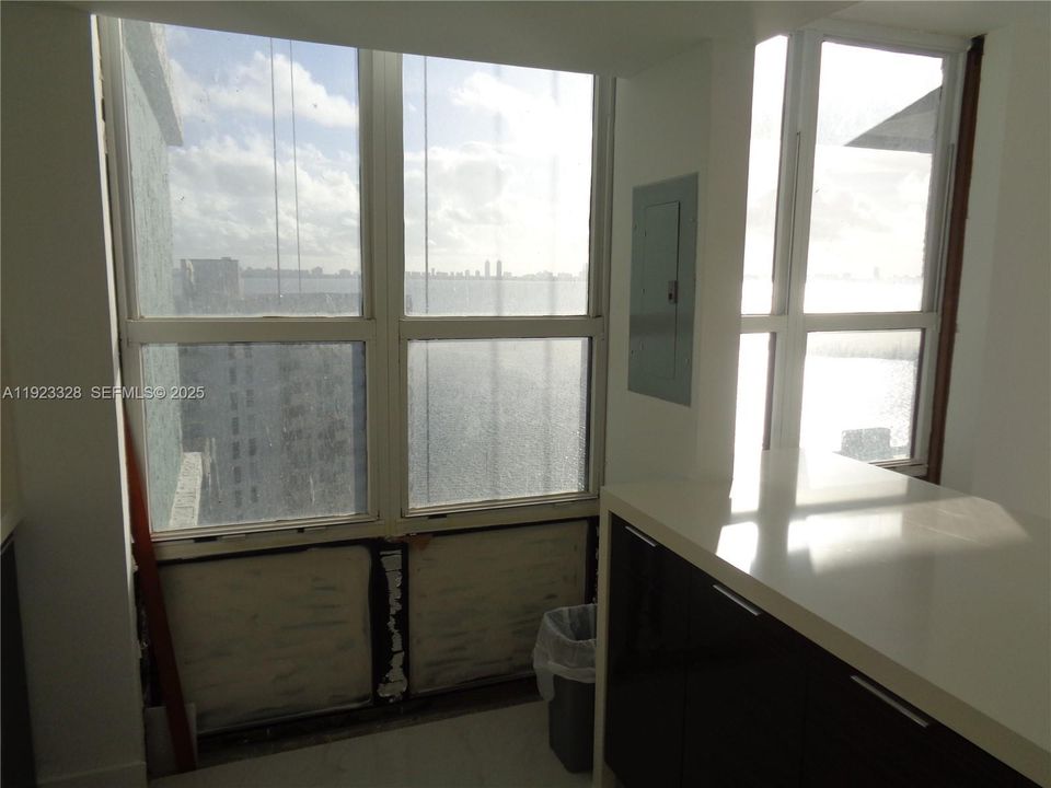 For Rent: $3,000 (2 beds, 2 baths, 1316 Square Feet)