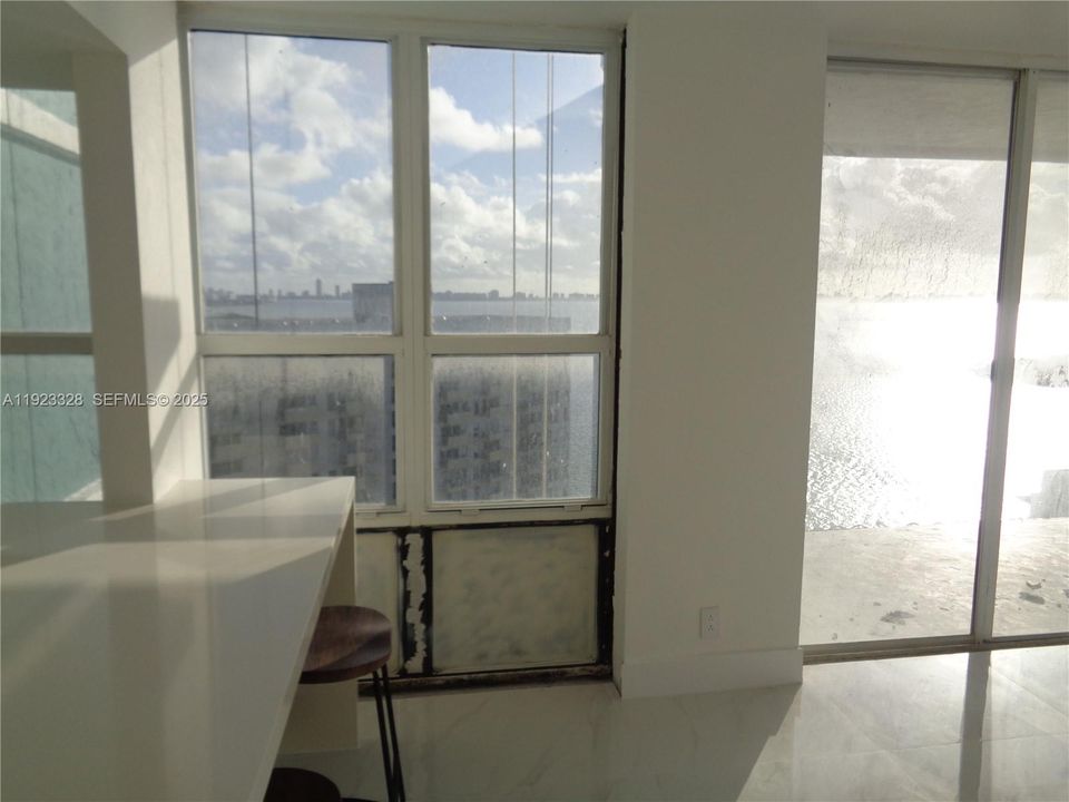 For Rent: $3,000 (2 beds, 2 baths, 1316 Square Feet)