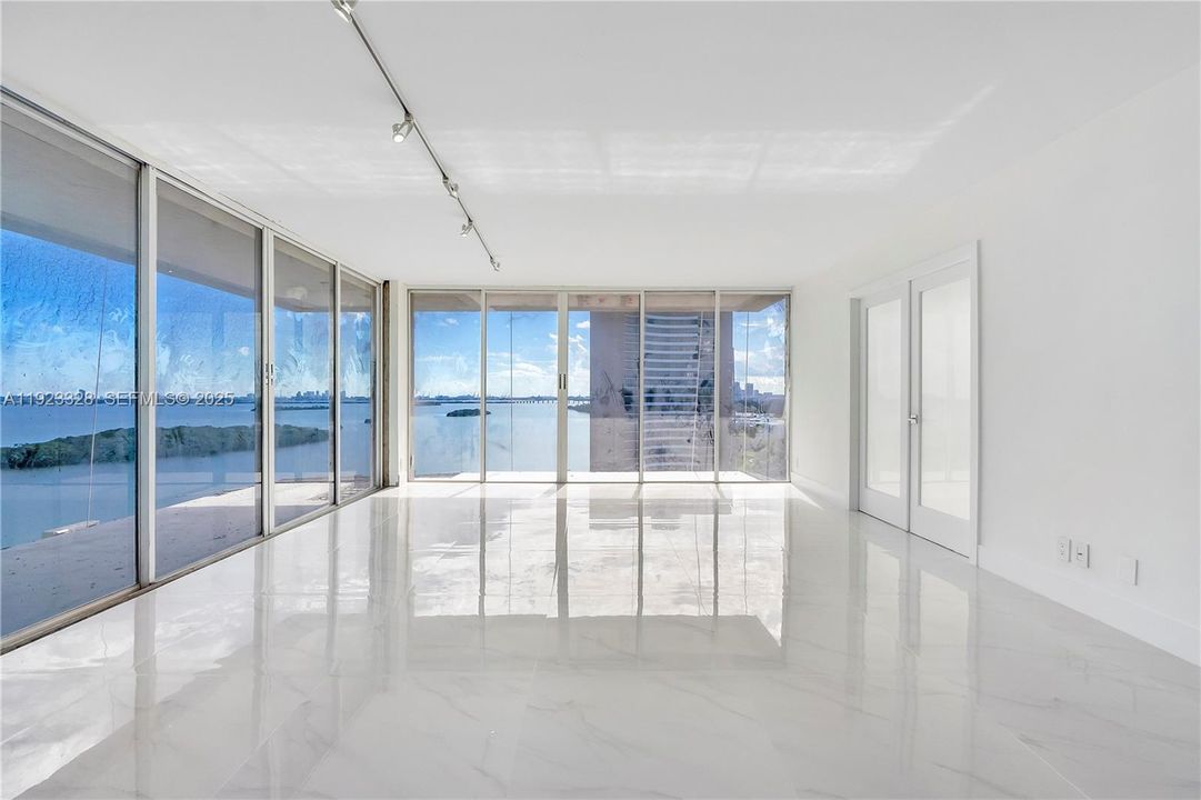 For Rent: $3,000 (2 beds, 2 baths, 1316 Square Feet)