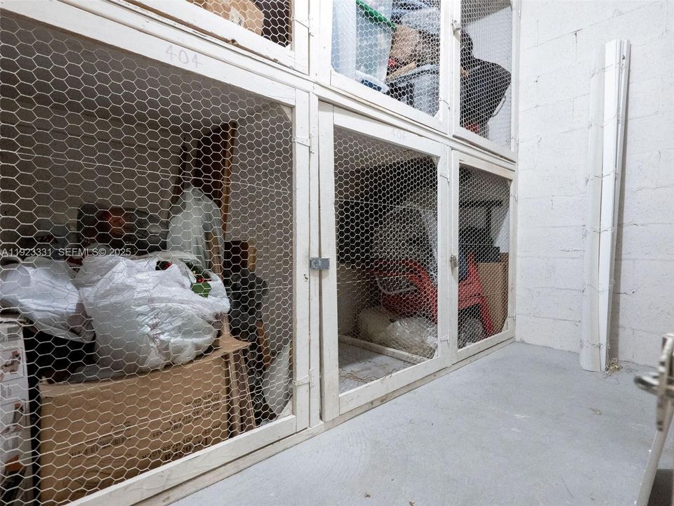 For Sale: $189,500 (2 beds, 2 baths, 1054 Square Feet)