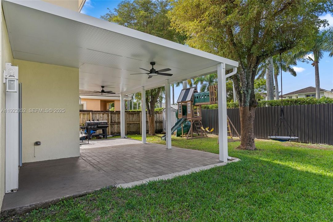 For Rent: $3,100 (4 beds, 2 baths, 1762 Square Feet)