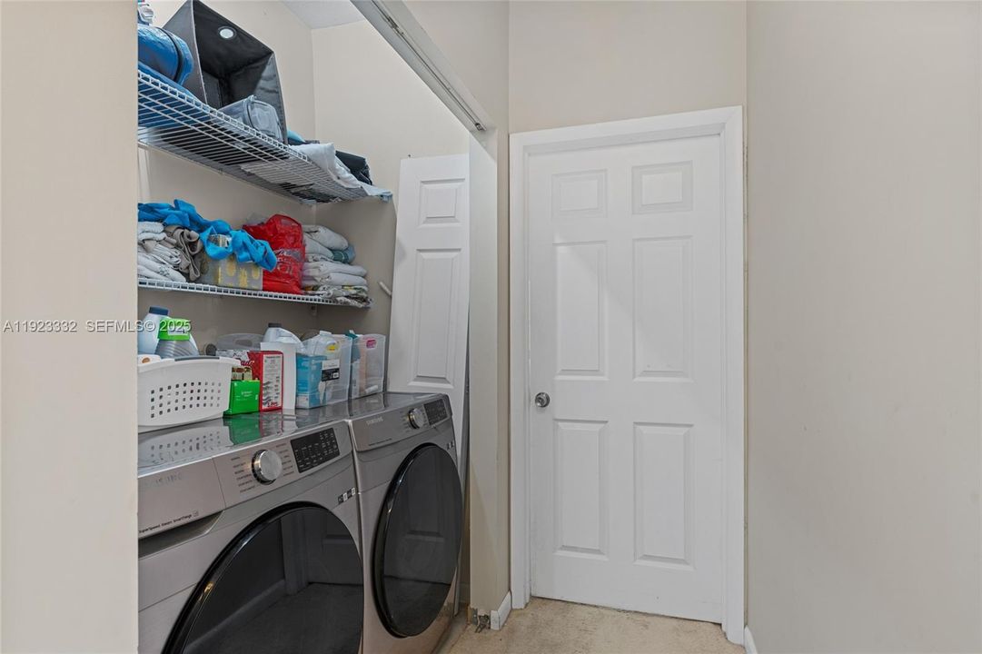 For Rent: $3,100 (4 beds, 2 baths, 1762 Square Feet)