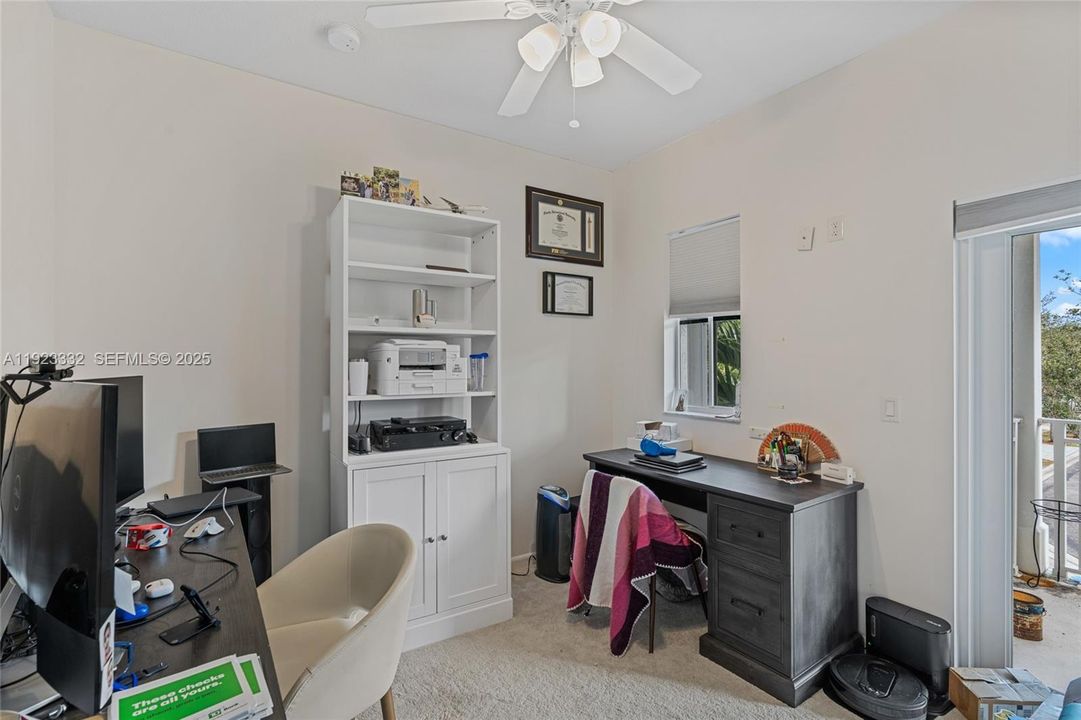 For Rent: $3,100 (4 beds, 2 baths, 1762 Square Feet)