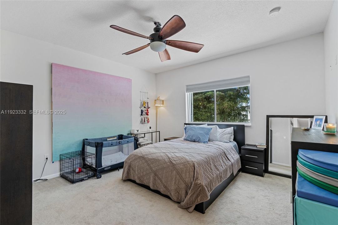 For Rent: $3,100 (4 beds, 2 baths, 1762 Square Feet)