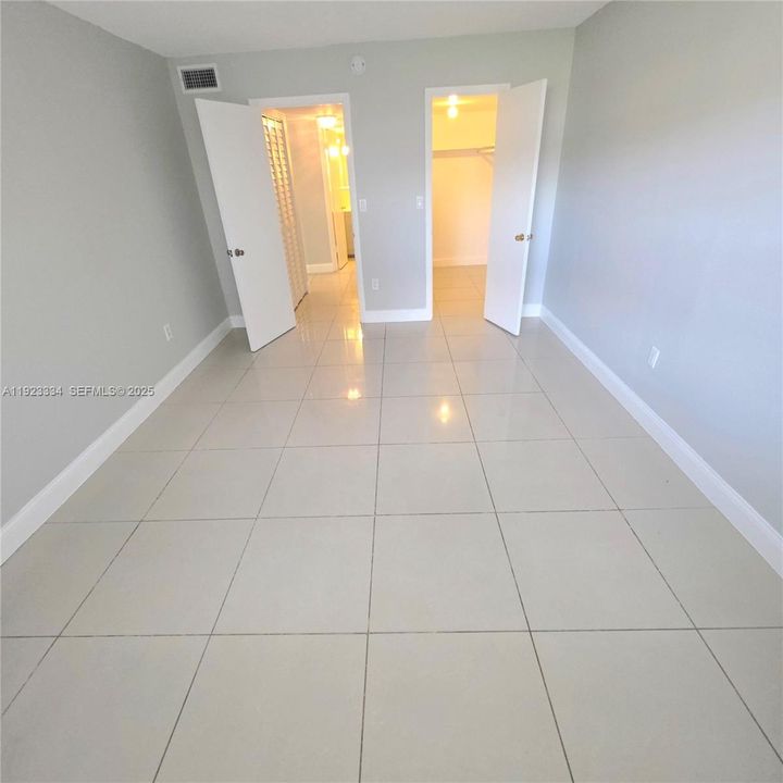 For Rent: $1,550 (1 beds, 1 baths, 730 Square Feet)