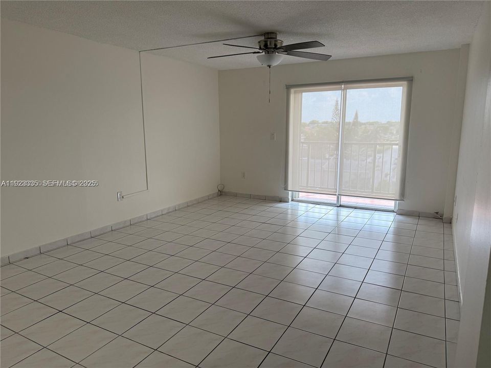 For Sale: $279,900 (2 beds, 2 baths, 1020 Square Feet)