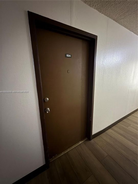 For Sale: $279,900 (2 beds, 2 baths, 1020 Square Feet)