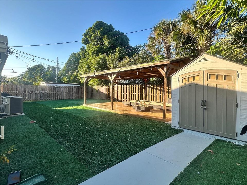 出租: $2,700 (3 贝兹, 1 浴室, 1410 平方英尺)