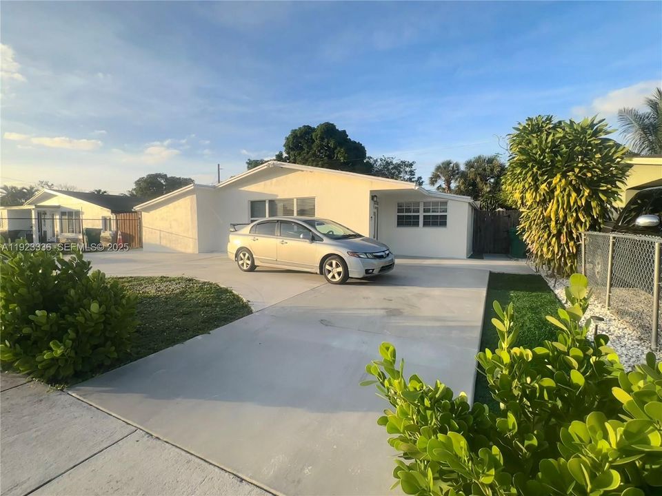 出租: $2,700 (3 贝兹, 1 浴室, 1410 平方英尺)