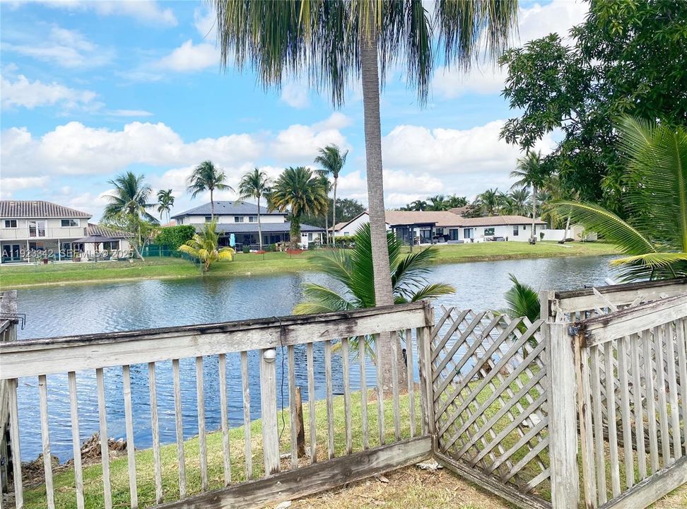 待售: $830,000 (4 贝兹, 2 浴室, 2210 平方英尺)