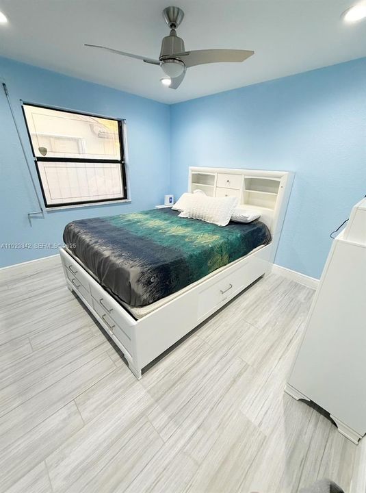 待售: $830,000 (4 贝兹, 2 浴室, 2210 平方英尺)