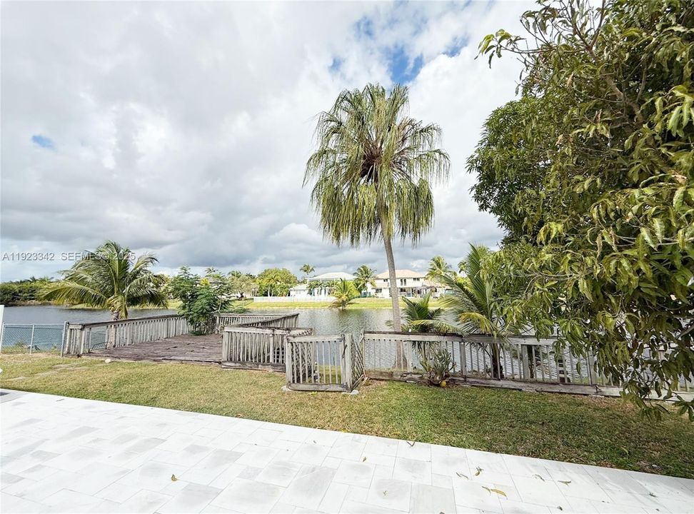 待售: $830,000 (4 贝兹, 2 浴室, 2210 平方英尺)