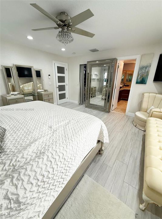 待售: $830,000 (4 贝兹, 2 浴室, 2210 平方英尺)