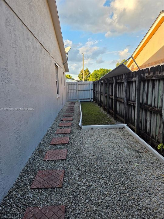 En Renta: $1,200 (1 camas, 1 baños, 1624 Pies cuadrados)