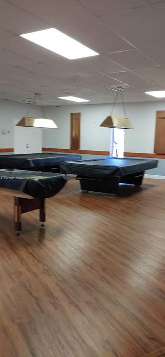 For Sale: $165,000 (1 beds, 1 baths, 730 Square Feet)