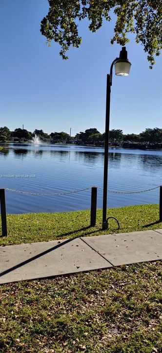 For Sale: $165,000 (1 beds, 1 baths, 730 Square Feet)